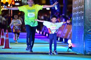 BIB: 251, 220, 50361, 10014
                            <button type="button" onclick="openModal(21804387)" class="btn btn-primary btn-sm float-right btn-popup" data-toggle="modal" data-target=".modal-high-quality">
                        <i class="fas fa-shopping-cart"></i> Add to Cart
                    </button>
                                            <button type="button" onclick="isThisMe(21804387, true)" class="btn btn-success btn-sm float-right btn-popup btn-isme hidden" data-toggle="tooltip" data-placement="bottom" title="นี่คือรูปของคุณใช่ไหม คลิกที่นี่เพื่อเอาเข้าอัลบั้ม">
                        <i class="fas fa-plus"></i> Add to album
                    </button>
                    <button type="button" onclick="isThisMe(21804387, false)" class="btn btn-warning btn-sm float-right btn-popup btn-isnotme hidden">
                        <i class="fas fa-ban"></i> Remove from album
                    </button>